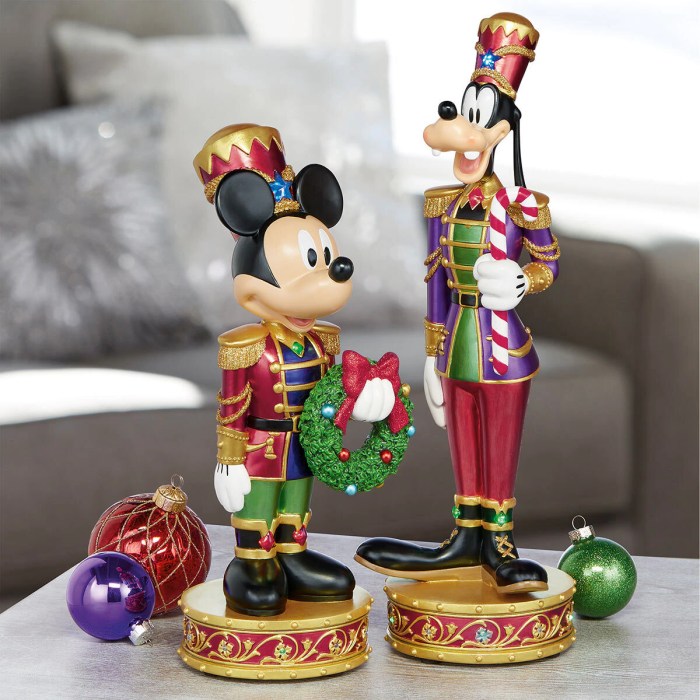 Mickey mouse christmas decor