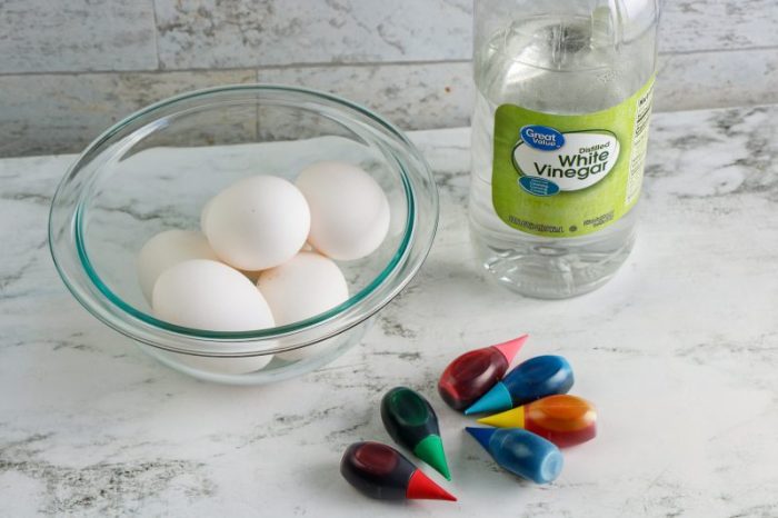 How to color eggs using food coloring